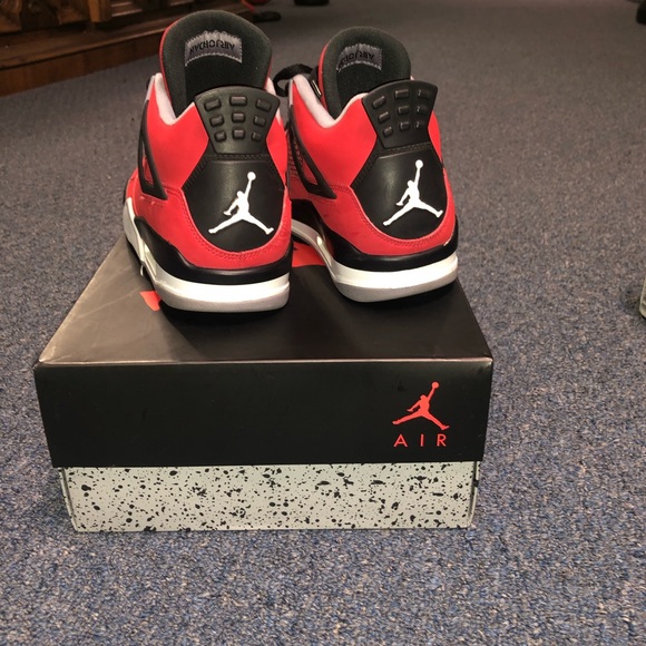 Jordan 4 Toro Bravo - Picture 3 of 4